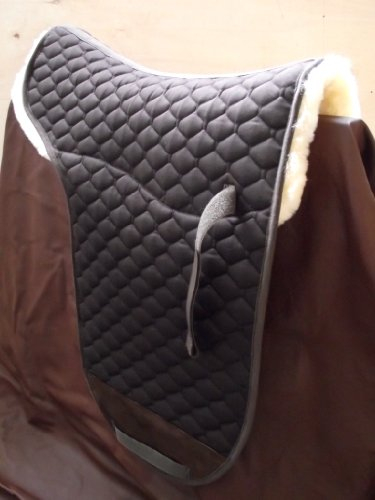 Förster-Fellnest Tolle echt Lammfell Stocksatteldecke und auch Dressursatteldecke Satteldecke