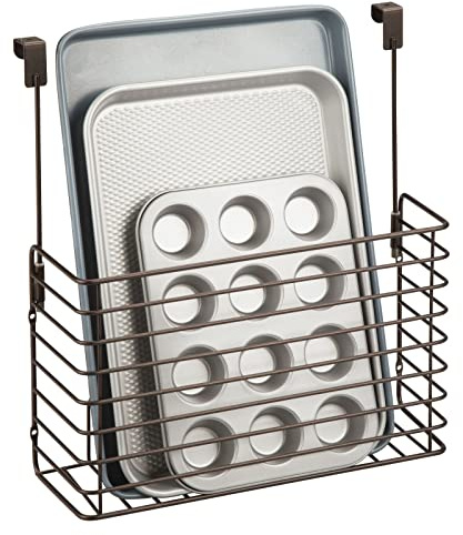 mDesign Over The Cupboard Hanging Storage Basket – Metal Bakeware Organiser and Cutting Board Holder – Excellent Kitchen Storage Solution – Bronze
