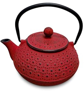 H&H Teiera in Ghisa Smaltata 0,80 L con Filtro in Acciaio Inox, Colore Rosso, Adatta a Tutti i Piani Cottura, Incluso Induzione