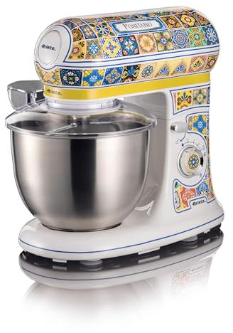Ariete 1588 Küchenmaschine Positano, 7 Geschwindigkeitsstufen, 3 Quirle für Weiche und Feste Teige, Deckel mit Spritzschutz, 5,5 Liter Edelstahlschüssel, Mediterranes Design, 2400 Watt
