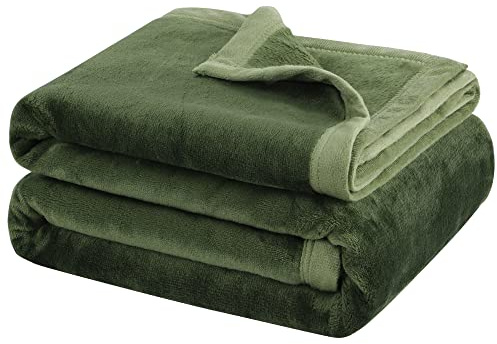 PiccoCasa Flannel Fleece Throw Blanket Fuzzy - Fern Green 130cmx150cm | Durable Wide Hemmed Design, Soft Warm Fuzzy Blanket for All-Seasons, Luxury Comfy for Couch Living Room Bed Sofa