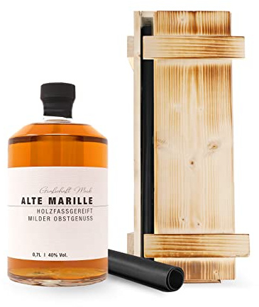 Grafschaft Mark Alte Marille Schnaps Geschenk Grillen | 1x 0,7 L & Grillmatte für alle Grills | edle Holzkiste mit Marillenbrand und Silikon Grillmatte 40x33cm | 40% Alkohol | Schnaps Geschenk