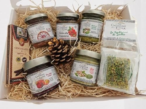Cesto Regalo | Box Siciliano | Selezione Prodotti Siciliani Gourmet | 7 Pezzi | | Pesto di Pistacchio | Caponata | Vino Syrah Siciliano - Cioccolato di Modica IGP - Le Tre Castagne dell'Etna