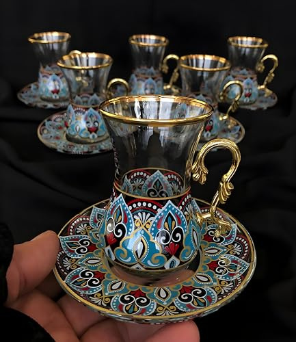 SARNEVA Handgefertigtes türkisches Teeglas 6er-Set mit Untertassen und Griffen - Vintage Stil verzierte Glaswaren - Elegante arabische, persische, marokkanische traditionelle Teetassen für