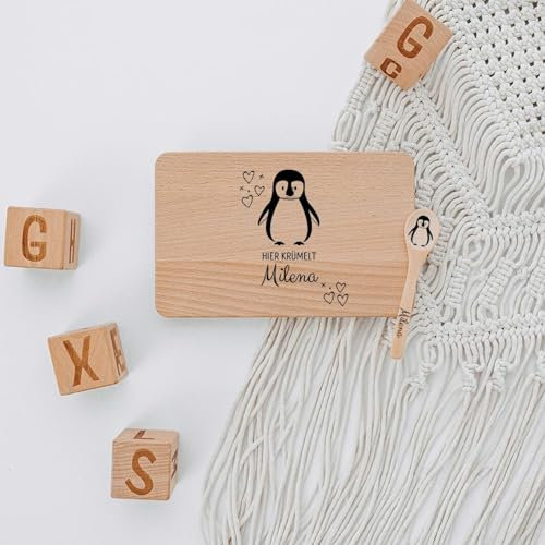 wunderwunsch - Personalisiertes Holzbrett mit präziser Gravur für Kinder - Personalisiertes Frühstücksbrettchen - Niedliche Motiv-Brettchen mit Namen (Pinguin + Löffel)