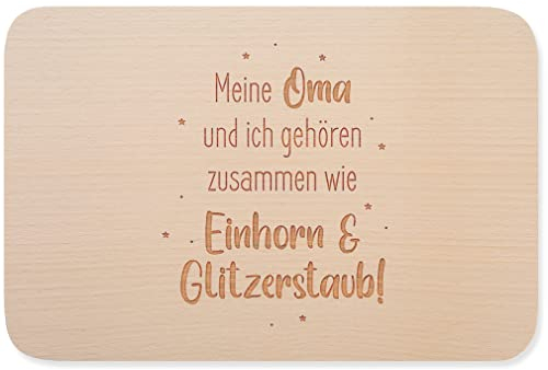 JUNIWORDS Frühstücksbrettchen, Meine Oma und ich gehören zusammen wie Einhorn & Glitzerstaub!, Holzbrett Frühstücksbrett Holzbrettchen (1008689)