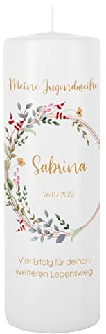 Herz & Heim® Personalisierte Stumpen-Kerze zur Jugendweihe/Tischkerze mit Aufdruck 7 cm x 20 cm (Ø/H) Blumen