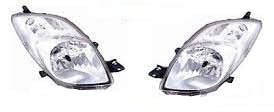 AV RICAMBI coppia fari proiettori anteriori per yaris dal 2006 al 2008 destro e sinistro