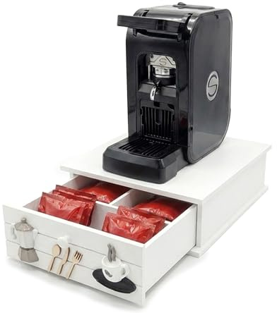 Cassetto Porta Cialde e Capsule Caffè in Legno, Base per Macchina Espresso, 33x27x11 cm, Cassettiera Salvaspazio Contenitore Box 3 Scomparti, Design Shabby Chic con Decorazioni 3D (Bianco)