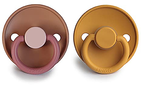 FRIGG Block Latex Schnuller | Naturkautschuk 2er Pack Schnuller | Symmetrische Kirschförmige Nippel | BPA-frei | Made in Dänemark | Latex Schnuller | (Flamingo/Honiggold, Größe 1 (0-6 Monate)