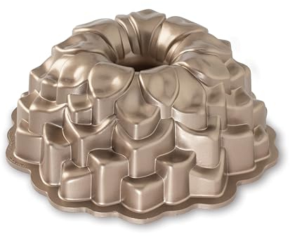 Nordic Ware 87537 - Blossom Bundt Molde, 2.4 L, 1unidad, modelo surtido (marrón y plata)