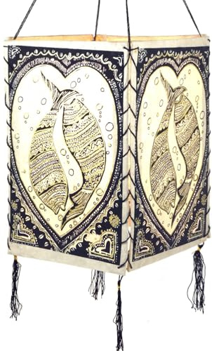 Lokta Papier Hänge Lampenschirm, Deckenleuchte, Lucky Fish weiß | Handgeschöpftes Naturpapier, warmes Licht, unebene Oberfläche, ideal für gemütliche Räume, traditionelles Design.