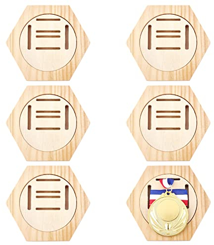AHANDMAKER 6 Stück Hölzerner Medaillen-Ausstellungsständer, Hexagon Waben Medaillen Aufbewahrungskoffer, Medaillen Aufhänger Aufhänger für alle Sportmedaillen, Laufmedaillen