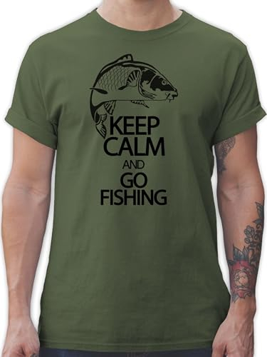 T-Shirt Herren - Angler Geschenke & Angeln Zubehör - Karpfen König - S - Army Grün - karpfenangler angelshirts Angel Geschenk Tshirt angelbekleidung Fischerei Shirt angelshirt fischen