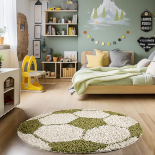 HomebyHome Kinderteppich Rund 100 cm Grün Weiß Weicher Hochflor Spielteppich mit Fußball Motiv Pflegeleicht & rutschfest Ideal für Jungenzimmer & Mädchenzimmer im Jugendstil