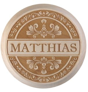 Krugdeckel aus Holz mit persönlicher Gravur, runder Maßkrug Deckel mit Motiv + Wunsch-Name (Motiv 1)