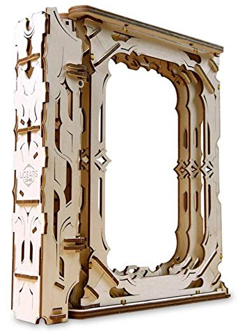 UGEARS 3D-modellbyggsats brädspel spelskärm – Game Master skärm GM skärm, träbyggsats, tärningsspel, kortspel för vuxna, modellbygge, set, speltillbehör, trä, brädspel, tillbehör