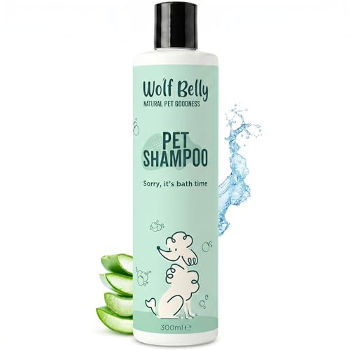 Wolf Belly - Shampoo Cani e Gatti con Aloe Vera (300 ml) Per Pelli Sensibili e con Dermatite | Igienizzante e Idratante | Senza Parabeni e Siliconi | Naturale e con pH Ottimale - Prodotto in Europa