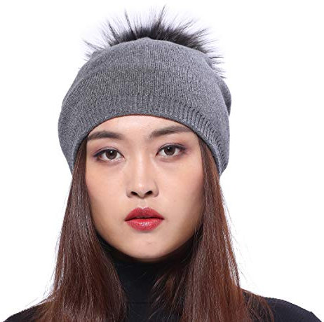 Damen Strickmütze warme Baskenmütze Winter Mütze Bommelmütze Waschbär Fell Bommel - grau