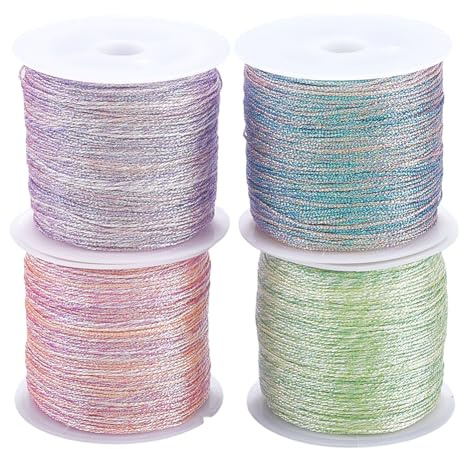 CABODYALS 4 Rolle 218 Yards 0.4mm Glitzer Stickgarn Bunt Schimmernd Weihnachtlich Metallisch Polyester Lametta Kordel Seil Großpackung Mit Spule Zum Nähen Basteln Perlen Halsketten Armbänder DIY