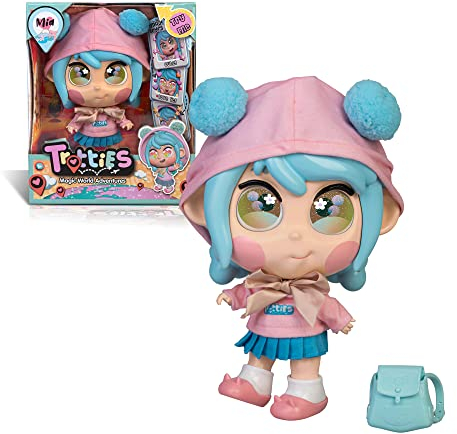Trotties - Mia, bambola Trottie da Tokyo, bambola della serie di cartoni animati, bambola con accessori: uno zaino e una mappa, per bambine e bambini dai 3 anni, Famosa (TFT01000)