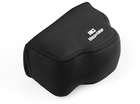 MegaGear Neoprene Kameratasche für Sony Alpha a6700 (16-50mm)- Stilvolle und Schützende Digitale Fotografie-Tasche (Schwarz)
