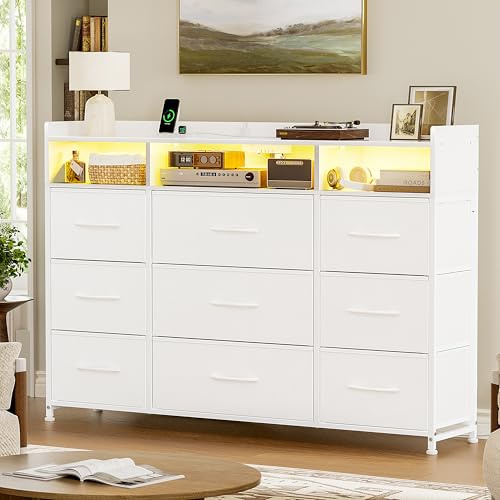 Mossora Kommode mit Ladestation und LED-Beleuchtung, TV-Kommode mit 9 Stoffschublade, Aufbewahrungsschrank mit Holzplatte für Schlafzimmer, Wohnzimmer, Flur, Weiß
