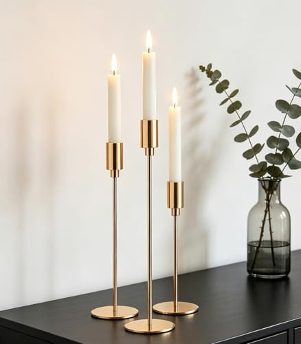 Filltown Gold Kerzenhaltern Set 3, Kandelaber Stabkerzen 32/27/22CM, Dekorativer Vintage-Kerzenhalter aus Metall für Kaminsimse, Hochzeiten, Abendessen, Geburtstage, Tischmitte, Wohnkultur