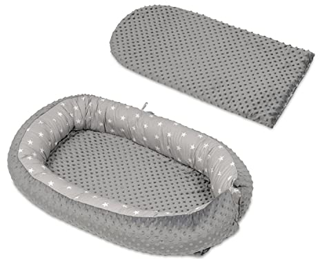 Velinda Kuschelnest Babynest Babynestchen Nestchen Reisebett Wickelauflage Kuschelbett (Muster: weiße Sternchen auf Grau - grau)