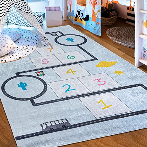 Mazovia Spielteppich Kinderzimmer 140x200cm Blau Hüpfspiel Pflegeleicht | Kinderteppich für Schlafzimmer Spielzimmer Jungen Maschinenwaschbar Rutschfest Allergikerfreundlich Wetterfest Kurzflor