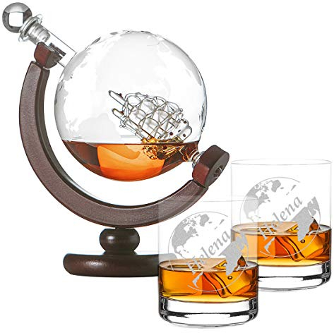 polar-effekt Whiskykaraffe Segelschiff mit Weltkarte - Zwei Whiskygläser Tumbler mit Gravur Motiv Globus - Weltkugel Dekanter aus Glas 850ml - Personalisiert mit Namen Geschenk für Männer