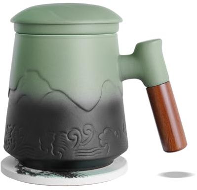 ZENS Teetasse mit Deckel und Sieb, 450 ml Große Holzgriff Teebecher mit Teesieb für Losen Tee, Geprägtem Keramik Teetassen und Untersetzer Set, Geschenke für Teeliebhaber, Moosgrün und Schwarz