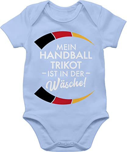 Baby Body Junge Mädchen - 2026 - Mein Handball Trikot ist in der Wäsche - Handball WM EM Witzig Spruch Lustig Trikot Ersatz - 12/18 Monate - Babyblau - sport 2022 strampler handball+sprüche