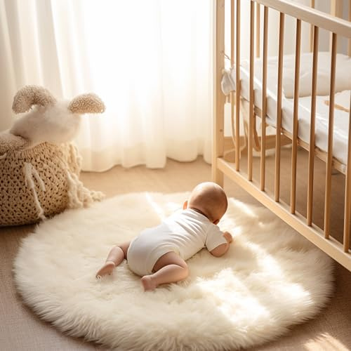 Ashler Tapis en Fausse Fourrure à Poils Longs Ultra Doux, 91 x 91 cm, Rond, Lavable en Machine, décoration de Chambre, Chambre d'enfant, Salon, Blanc