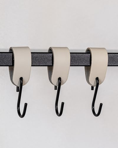 M Metallbude LEDER S-HAKEN 3er Set Design Kleiderhaken Garderobenhaken mit Lederschlaufe Beige/Schwarz. Aus hochwertigem pulverbeschichtetem Stahl&Echtleder. Minimalistisch. Modern. Stabil. 3 Stück.