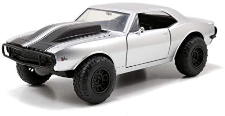 Jada Toys Fast & Furious 1967 Chevy Camaro, Roman, Spielzeugauto aus Die-cast, zu öffnende Türen, Kofferraum & Motorhaube, Maßstab 1:24, Silber