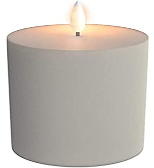 Piffany Copenhagen UYUNI Lighting LED-Kerze mit patentierter flackernder Flamme, elegantes und minimalistisches Design mit Echtwachsbasis, Wachs , ivory pillar, 7,8 x 12,9 cm, UL-PI-IV78010