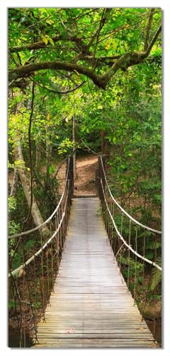 Wallario Selbstklebende Türtapete mit Schutzlaminat Hängebrücke im Urwald grüner Dschungel - Türposter 100 x 220 cm Abwischbar, rückstandsfrei zu entfernen