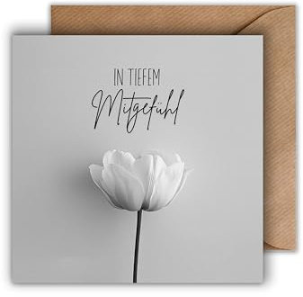 Trauer Karte mit Umschlag - einfühlsame Trauerkarte “In tiefem Mitgefühl” aufrichtige Kondolenzkarte besinnliche Beileidskarte Gedenkkarte Beileid Trauerfeier Beerdigung Anteilnahme (125 x 125 mm)