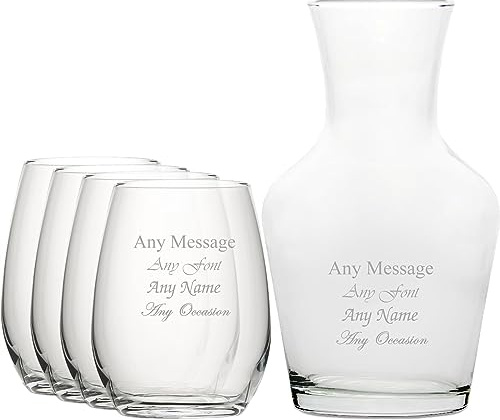 Lot de 4 verres à vin sans pied et carafe à vin de 1 litre, personnalisables avec n'importe quel message pour toute occasion, stylisez à partir d'une variété de polices, boîtes cadeaux incluses,