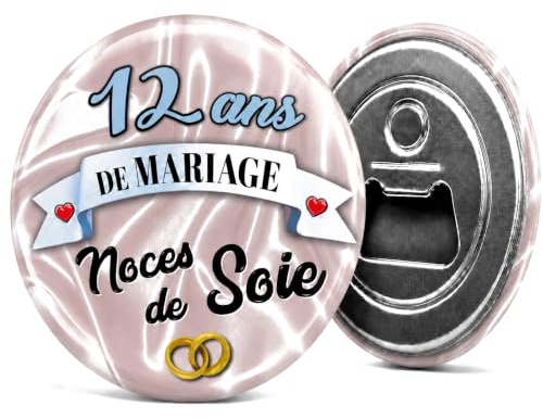 Badgmania Décapsuleur Aimanté 12 Ans de Mariage – Noces de Soie – Cadeau Homme Original Utile – Ouvre-Bouteille Magnet Frigo – Fabriqué en France – Ø 59 mm
