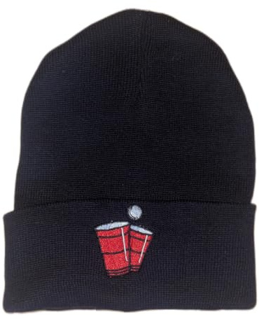 Fashion Drinks bestickte Bio Baumwoll Beanie im Beerpong Design (Schwarz)