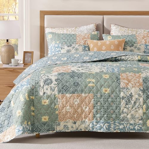 CASAAGUSTO Queen Quilt Set - 3 Pieces Patchwork Green Quilt Bedding Set, Lightweight Queen Bedspread Coverlet, Reversible Floral Bed Cover for All Seasons (90x94, 1 Quilt + 2 Pillow Shams)