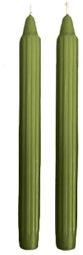 Set da 2 candele decorative scanalate Dorica - Colore Verde Oliva- Durata 8 ore - Diametro 2,5 cm Altezza 25 cm