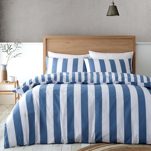 Catherine Lansfield Cove Stripe Reversible Double Duvet Cover Set with Pillowcases Blue