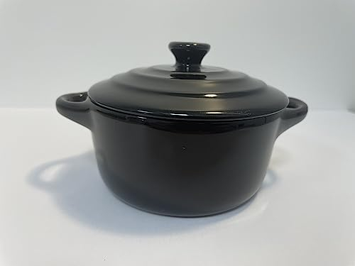 Mini Cocotte Noire Céramique Double Poignées avec Couvercle 13,5cm x 8cm Contenance Moule 200ml Ramequin Résistant Haute Température Four pour Petits Plats (Noir)