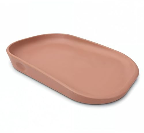 kindsgard Wickelauflage – Weiche Wickelmatte aus PU mit erhöhtem Rand – Abwaschbar, Hygienisch, Schadstofffrei – 68,5 x 48 cm – Für Wickeltisch, Kommode, Waschmaschine oder Boden (Rot)