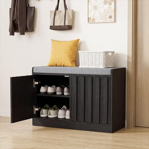 UEV Banc d'entrée à 2 Portes, Banc à Chaussures Entrée, 66x33x44cm, Noir | Meuble à Chaussure, Design à Lattes en Bois, Étagères Réglables, Assise Rembourrée Épaisse, pour Entrée, Couloir