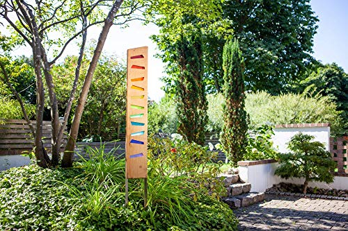 Gartenskulptur aus Holz und Glas. Gartendekoration als Unikake handgemacht und wetterfest