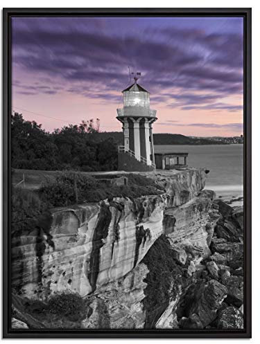 Pixxprint Leuchtturm an Klippe schwarz, weiß Leinwandbild 80x60 cm im Bilderahmen, Wandbild, Schattenfugenrahmen, Kein Poster
